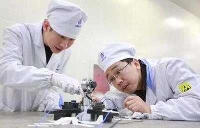 敢為中國先!博士導(dǎo)師攻克超材料技術(shù),為殲20發(fā)動機減輕10%負擔(dān)